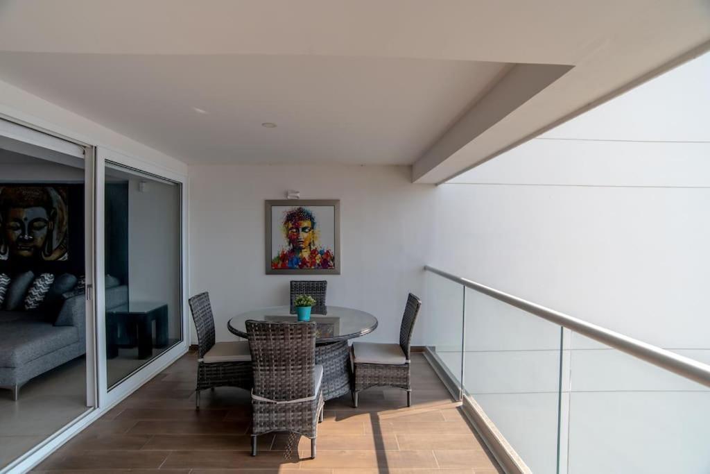 Harbor 9005 Beachfront 2bdr By Moikkarentals Apartment Puerto Vallarta