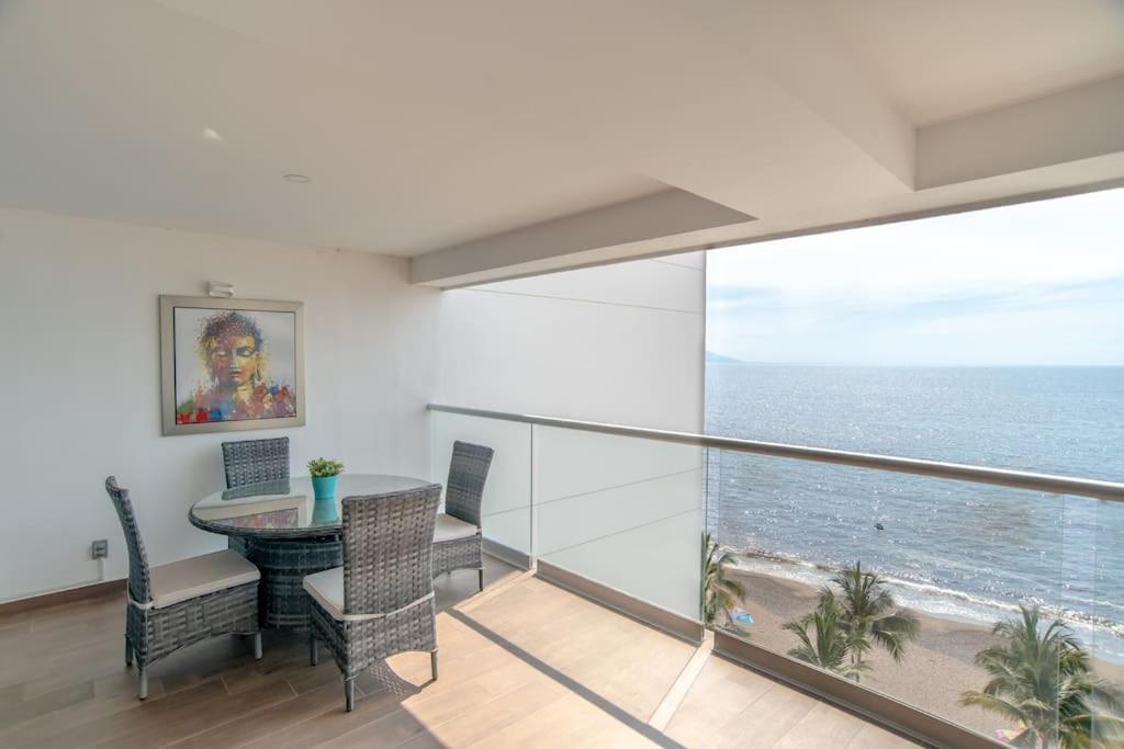 Harbor 9005 Beachfront 2bdr By Moikkarentals
