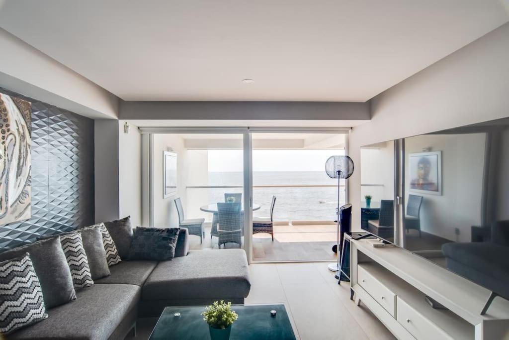 Harbor 9005 Beachfront 2bdr By Moikkarentals