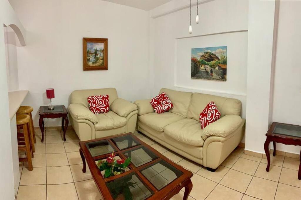 Casa Galerias Vicario *