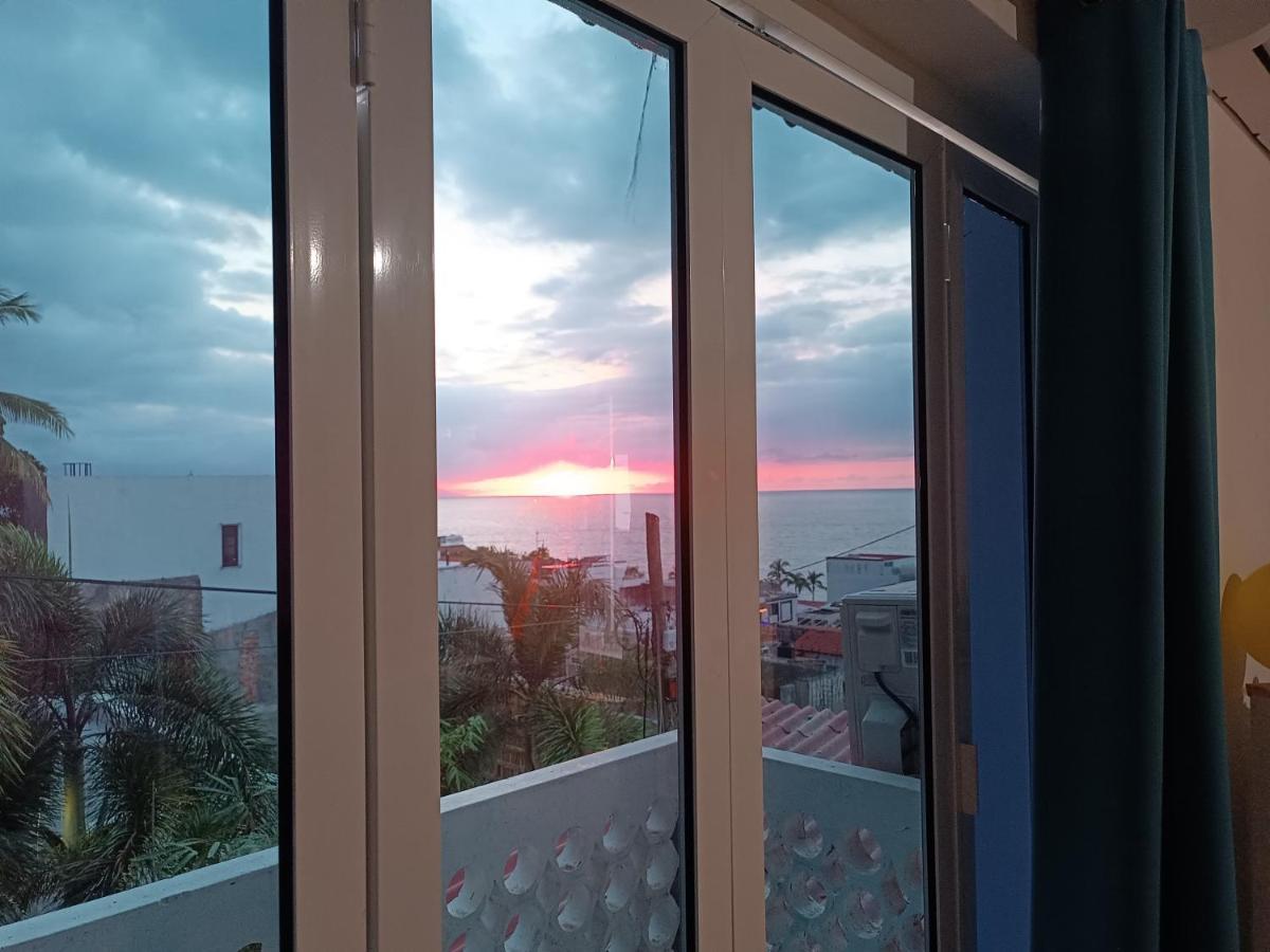 Con Vista Al Mar Por Malecon
