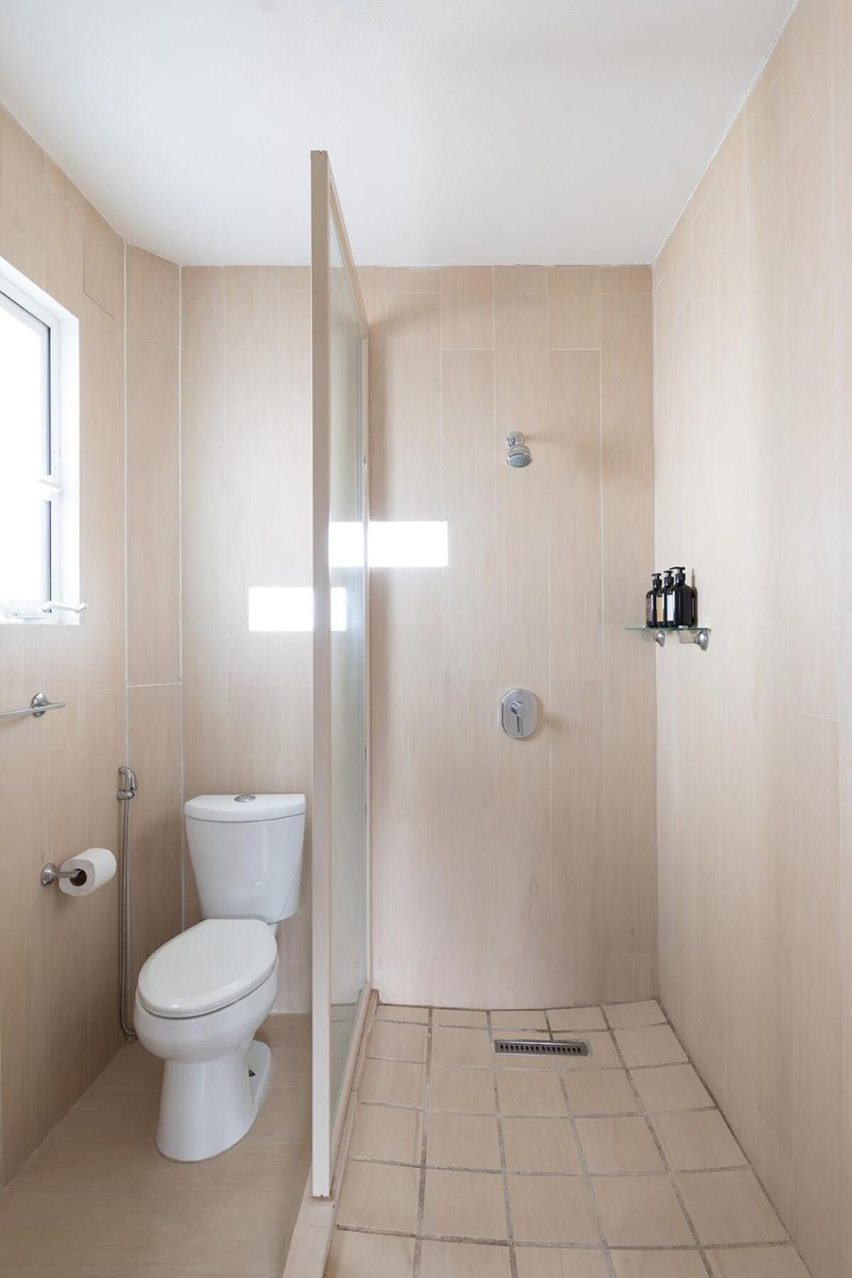 2 Bedroom Penthouse Paradise Near The
