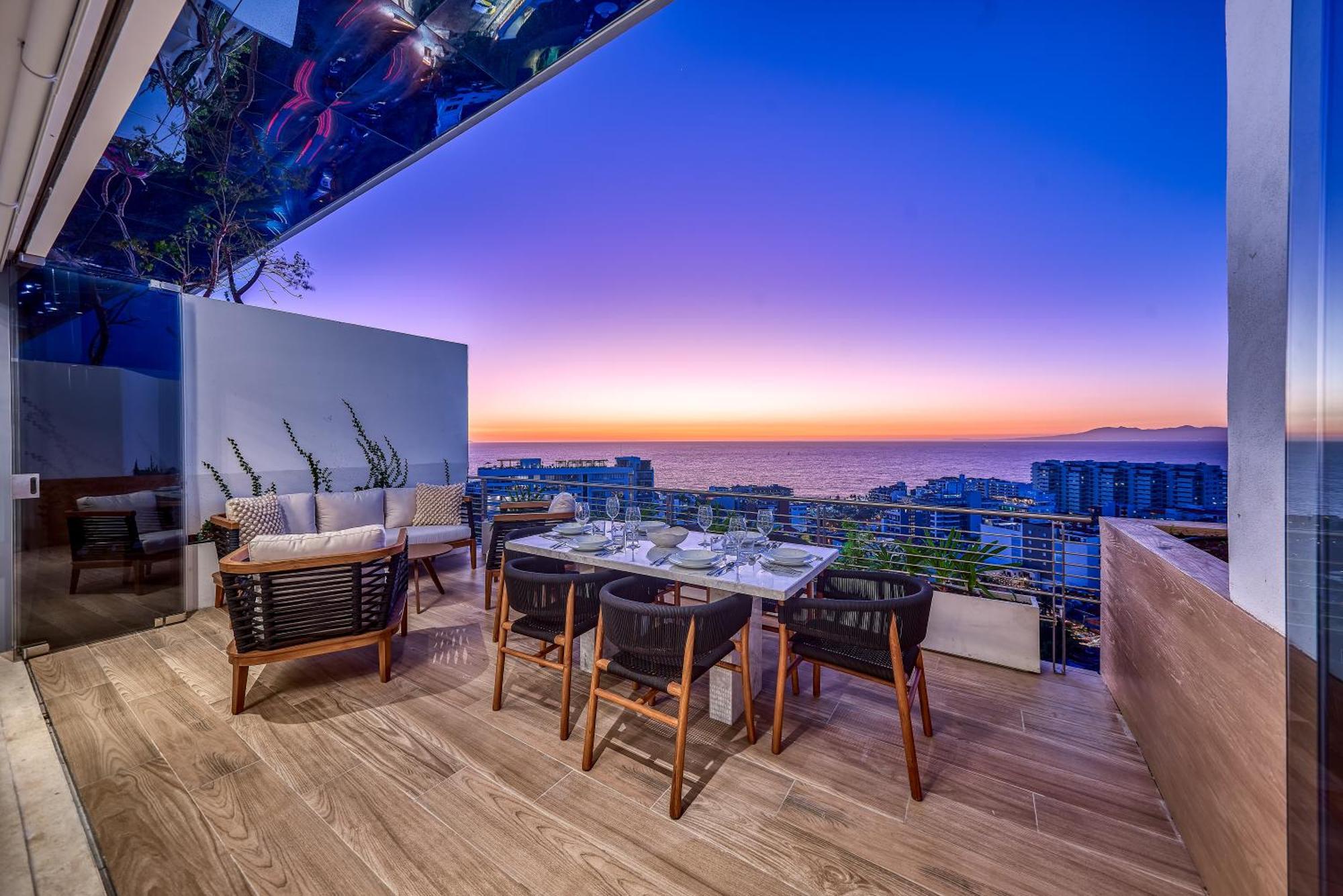 Maxwell Residences Romantic Zone Puerto Vallarta