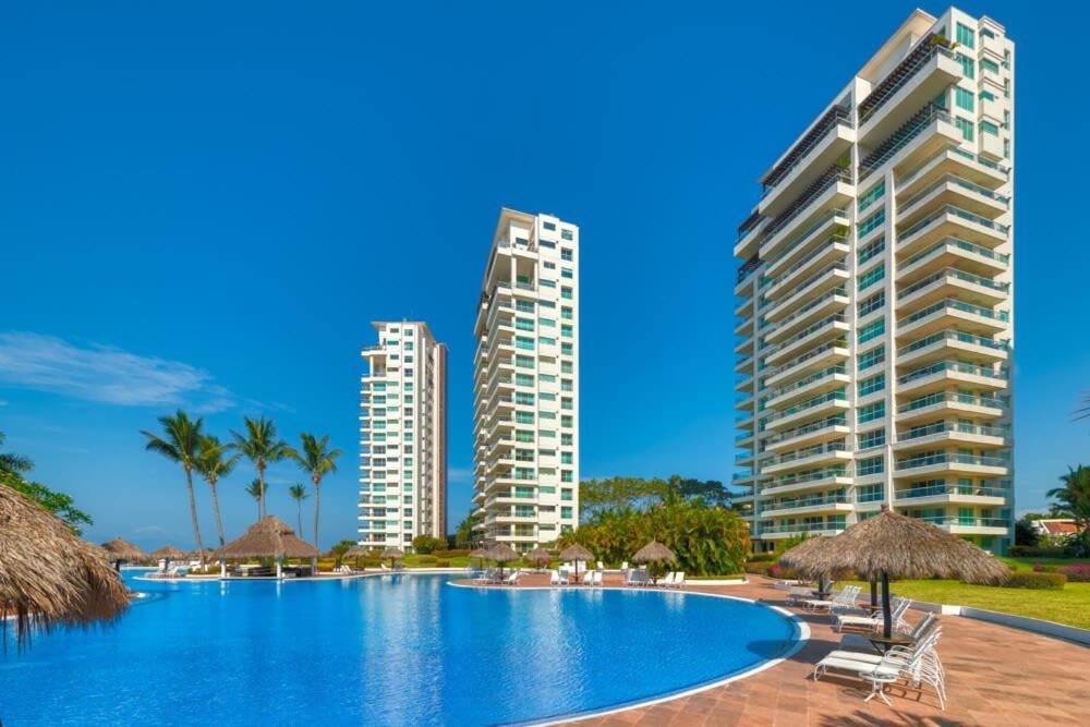 Apartment Shangri-la Torre5-7b-pv