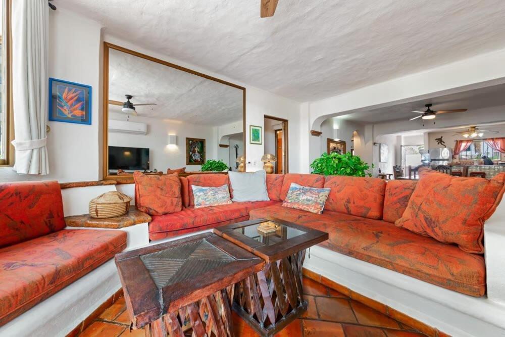 Ocean View 2br Condo-balcony-beach-pool