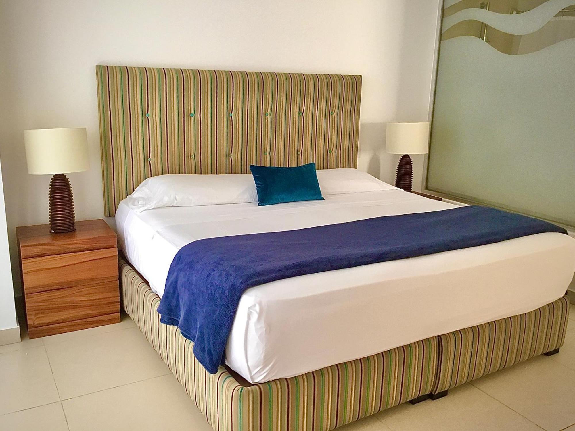Departamentos Oceanfront Icon Vallarta Apartment *