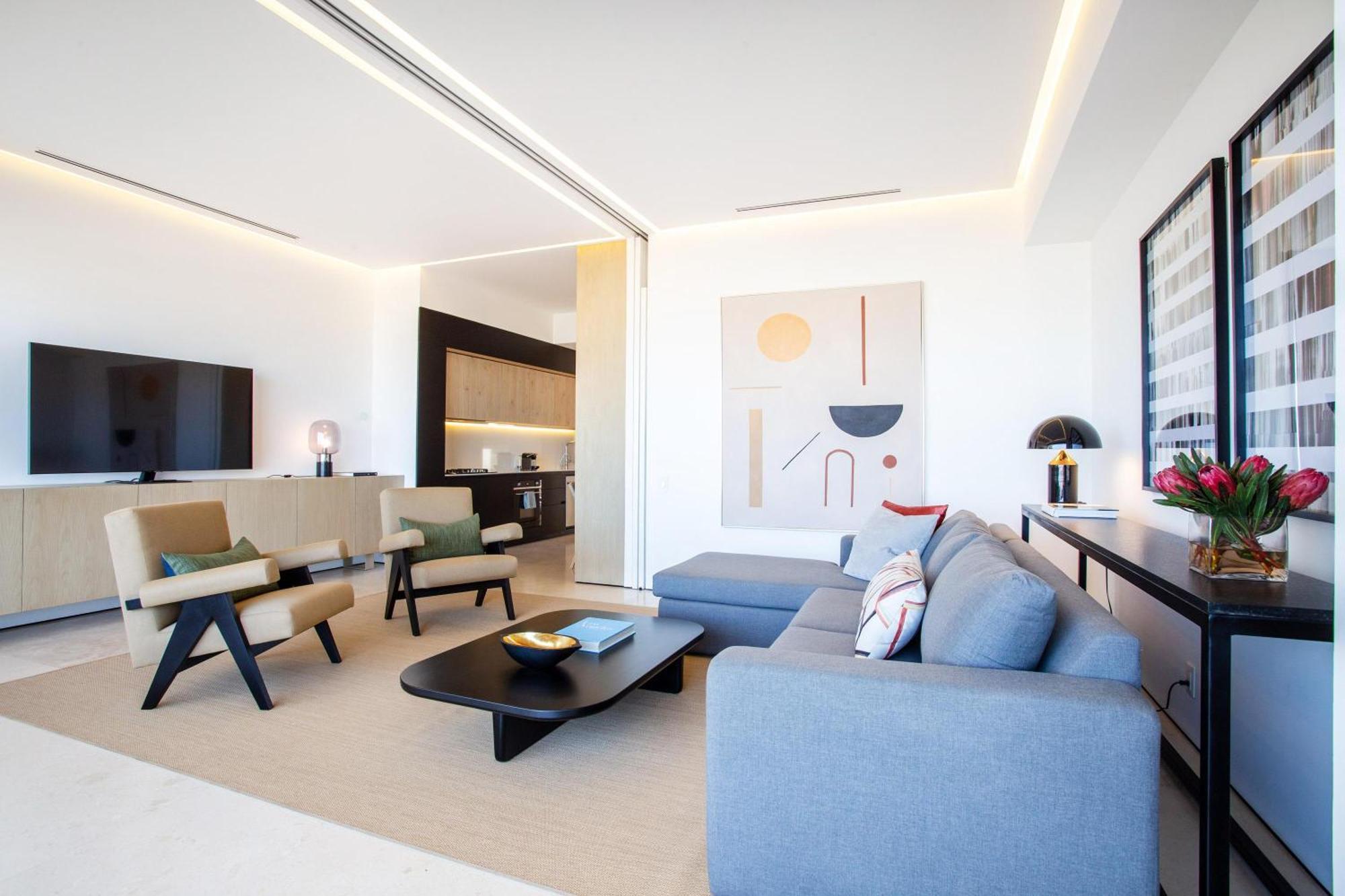 Romantic Zone's Largest Rooftop With Luxe Ocean Views *