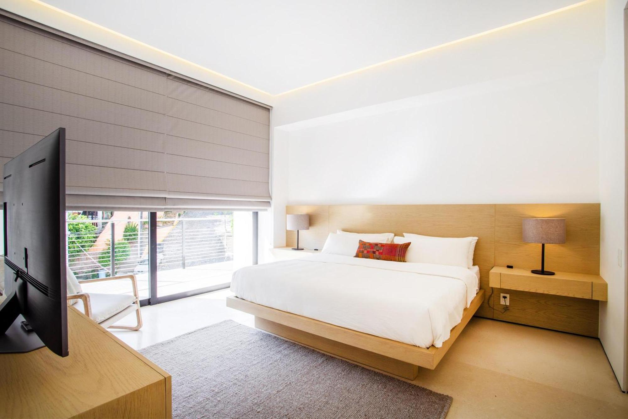 Holiday home Romantic Zone's Largest Rooftop With Luxe Ocean Views *