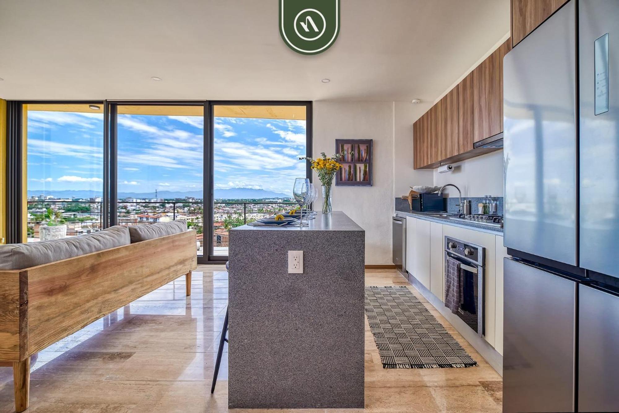 Apartment Brand New 2br Right Next To Center - Pool