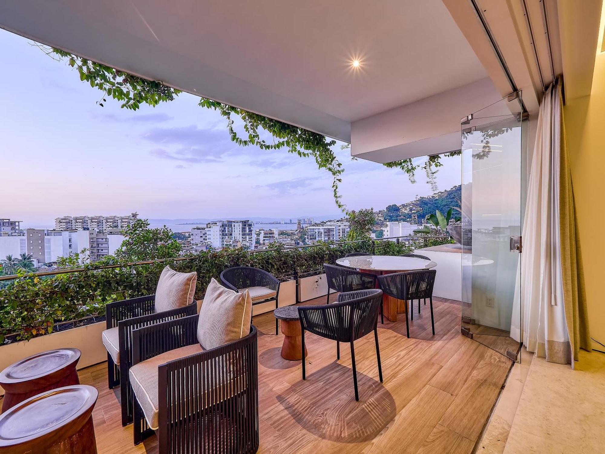 Hotel Maxwell Residences Romantic Zone Puerto Vallarta