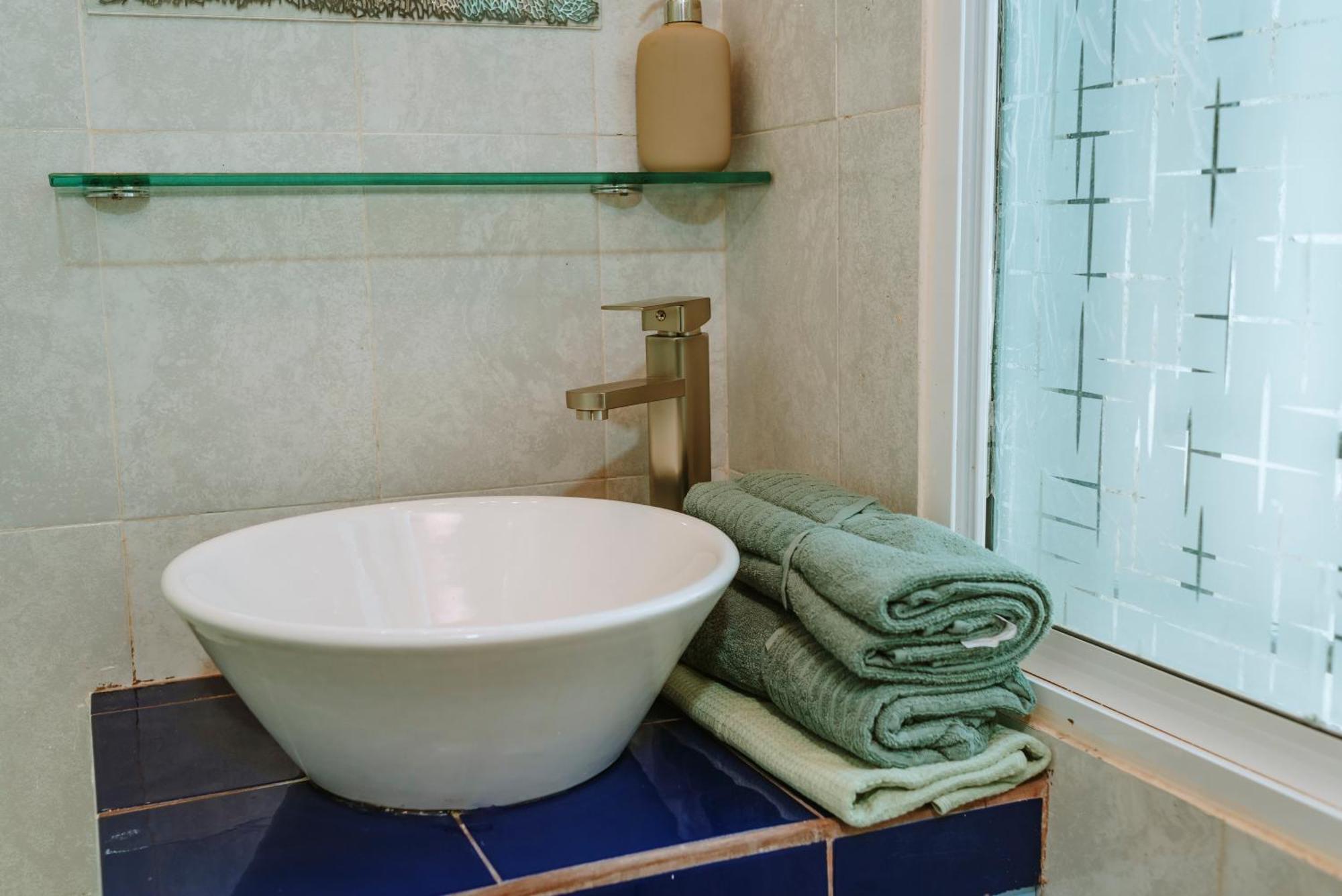 Le Petit Bonheur - Charming Studio With Terrace Apartment