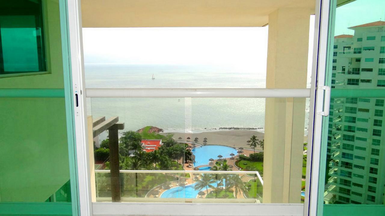 Capitan Shangrila's Unlimited Luxury Aparthotel Puerto Vallarta