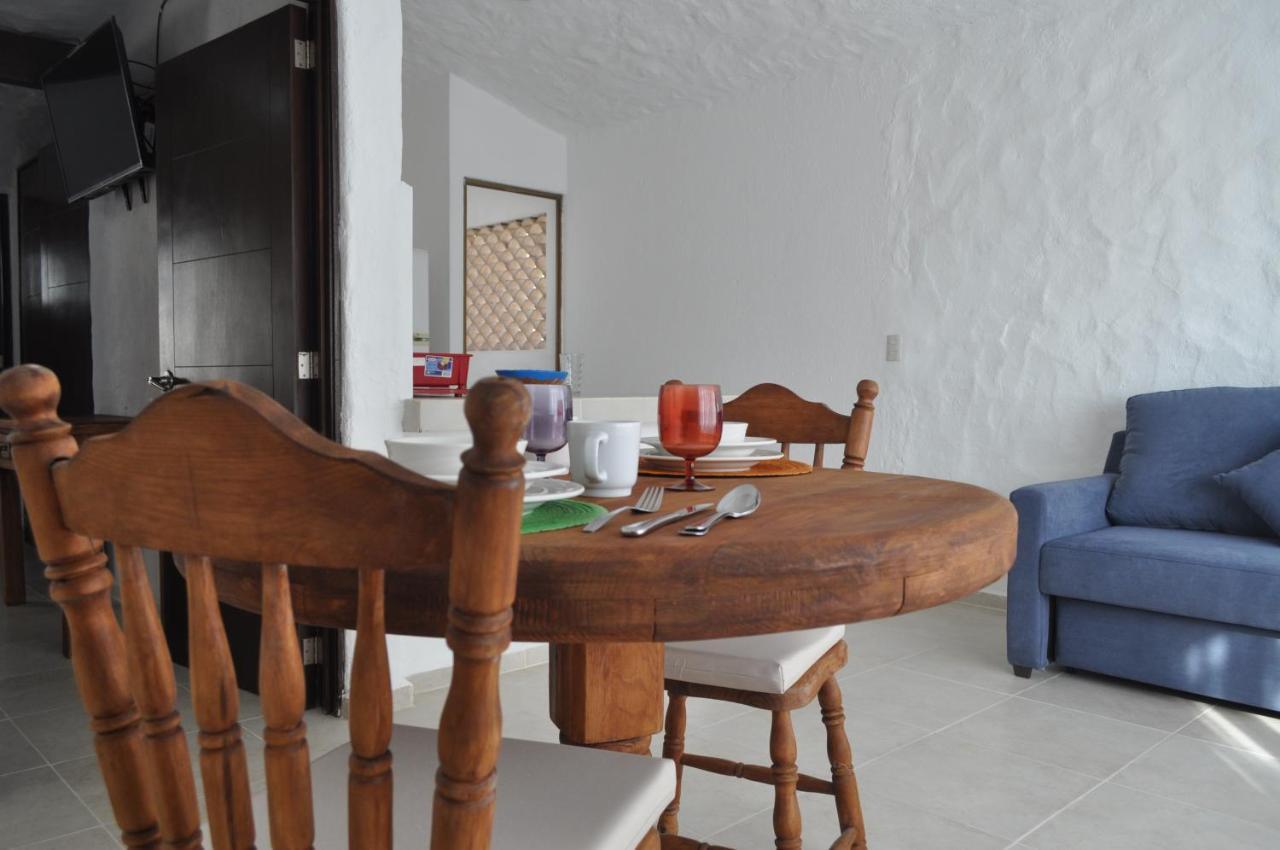 Petit Pilitas (adults Only) 3*