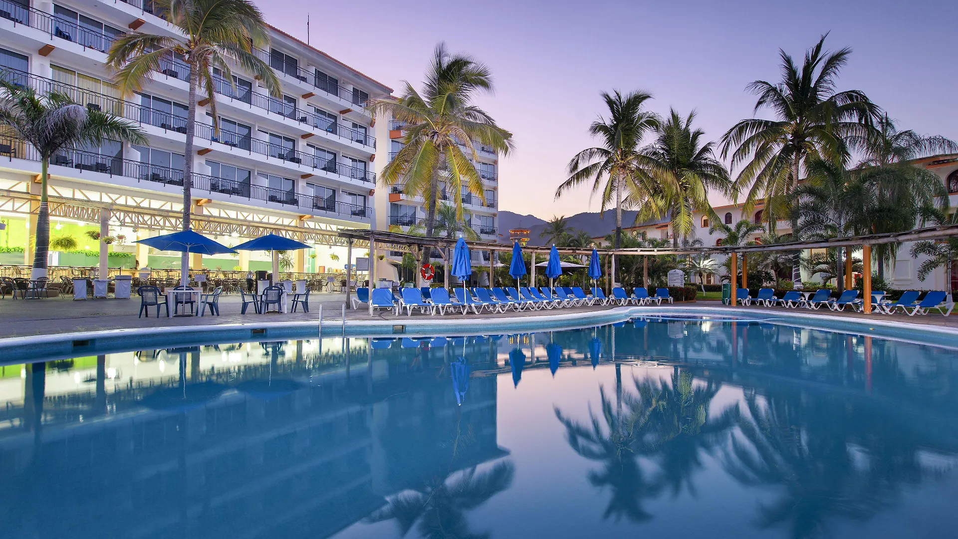 Top Hotels in Puerto Vallarta Hotel Zone for Every Traveler